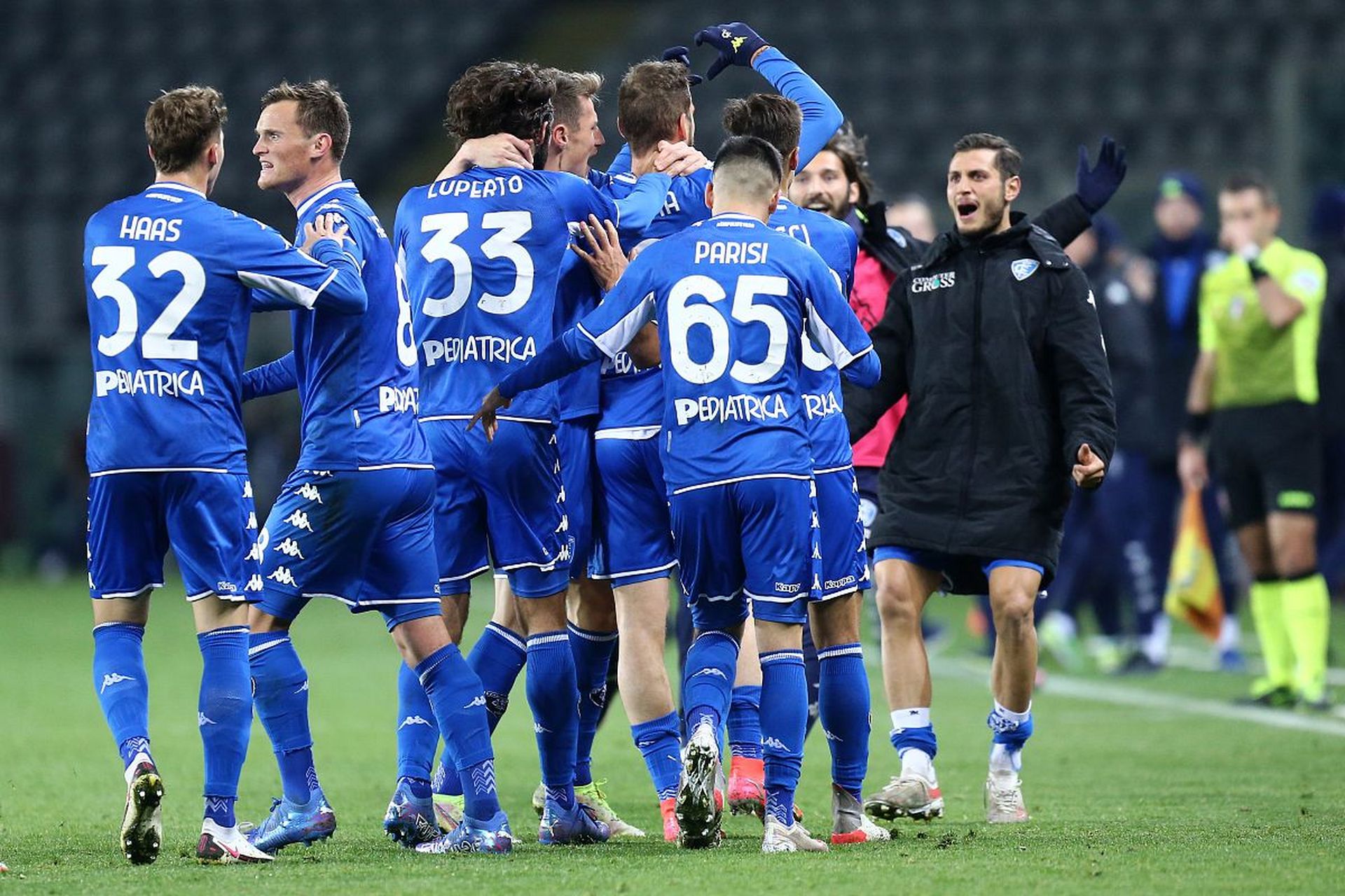 深化合作 深化合作